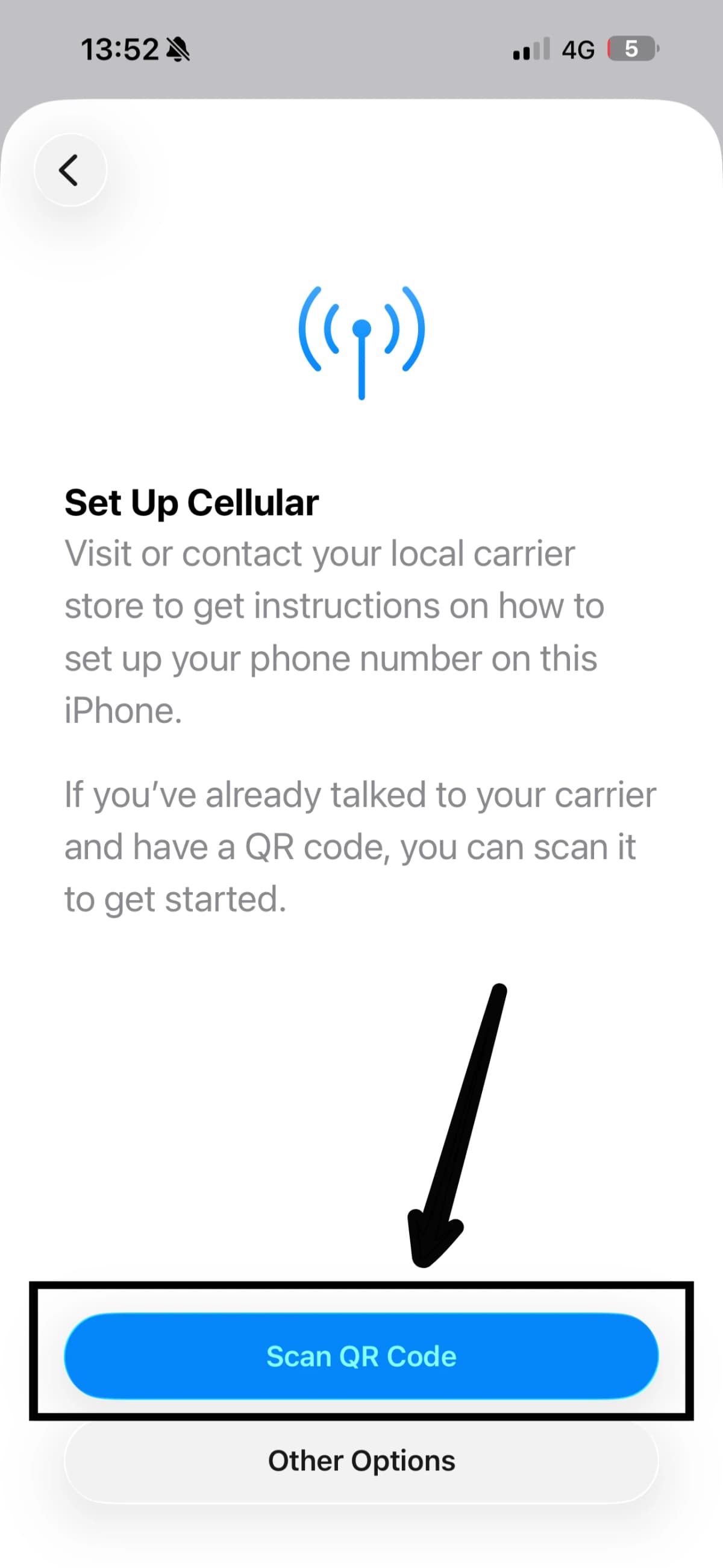 Obrazovka iPhone 13: Volba Použít QR kód